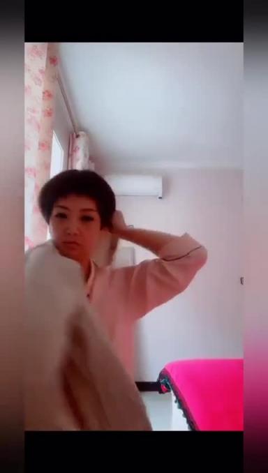 抖音上的精彩走光瞬间,美丽闪现,音浪和流量都已到手 预览截图 2