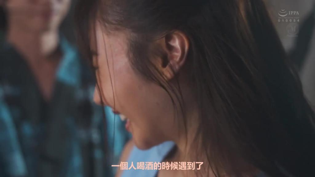 远离人烟的温泉旅馆。结婚3周年的纪念旅行被轻浮男人轮姦…。 栗山莉绪 JUQ-129 预览截图 12