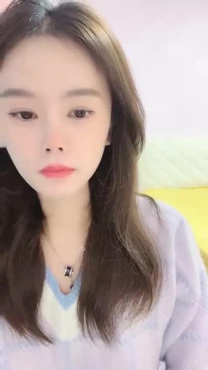 女主播性感开腿玩穴，身长大白腿给你闻香一下～ 预览截图 8