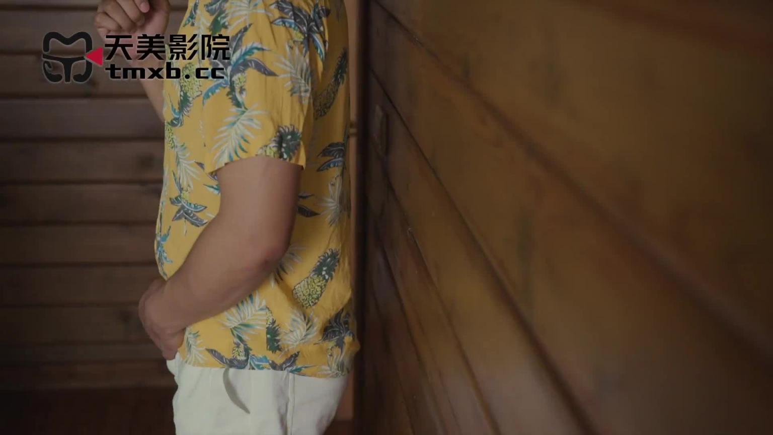 TMW196 骚货妹肉偿换宿 兼职服侍色老板 预览截图 2