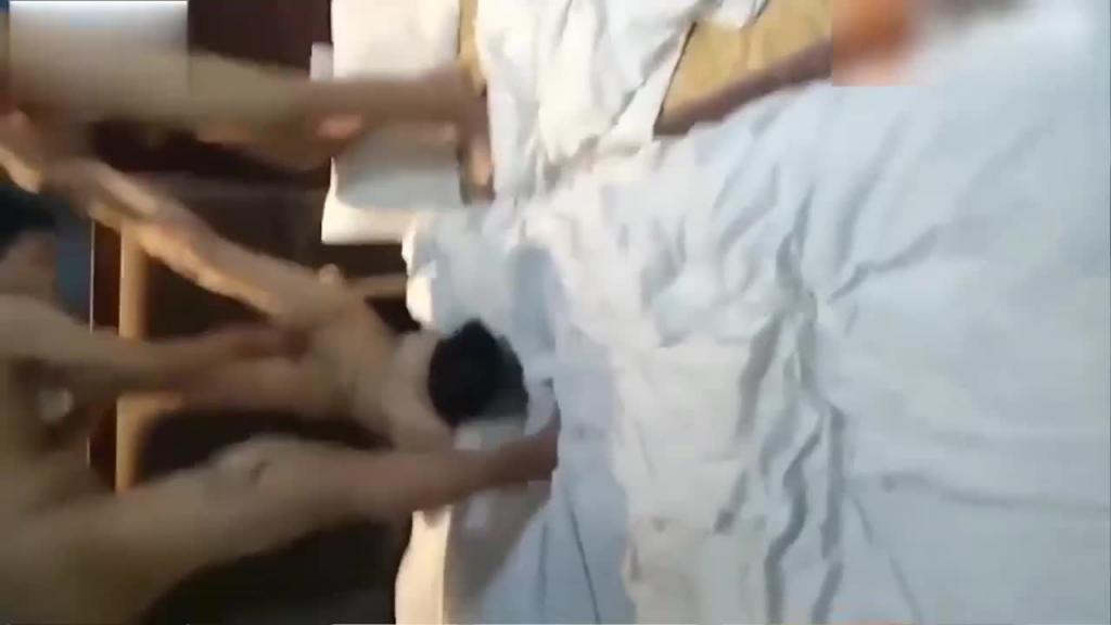 真实00后学生群p,三男两女淫乱不堪 预览截图 11