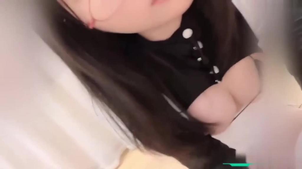 【独家网曝】全网疯传「细狗女孩」抖音顶流网红程y·各版本50分钟合集 预览截图 3