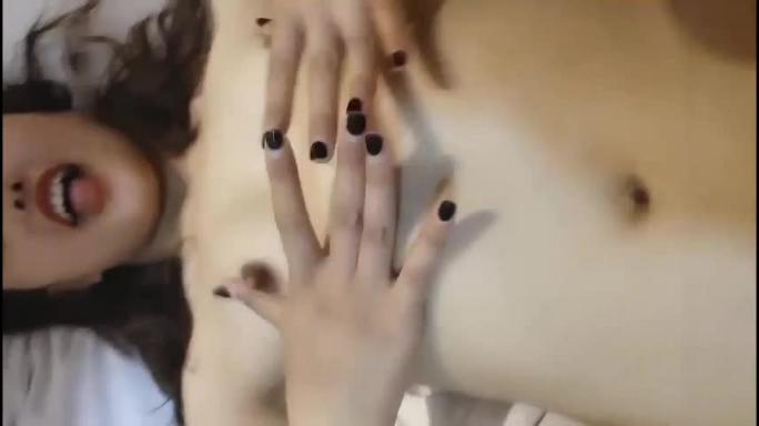 【推油按摩】口交舔菊呻吟诱人，清纯妹子推油按摩，没忍住抓住技师肉棒狂吸 预览截图 11