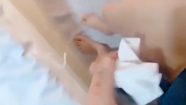 巨乳人妻激情人妻直接在嘴里尿尿开宫颈 预览截图 5