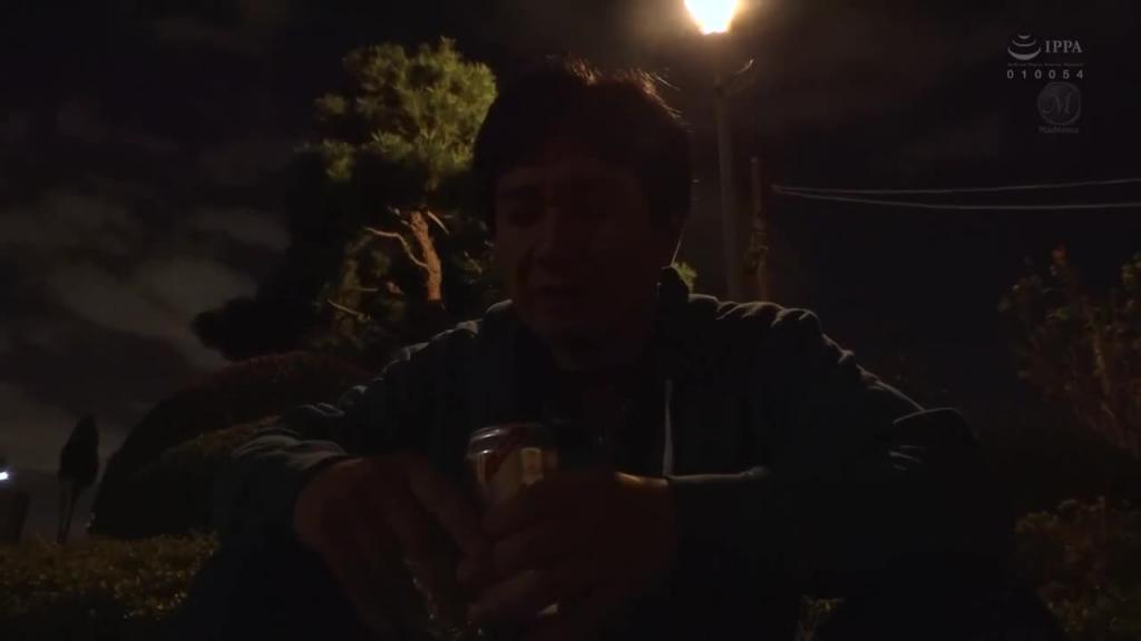以前纤细土味…再会时变得肉感性欲旺盛的青梅竹马丰满肉体榨取我的精液到干。花柳杏奈 JUQ-262 预览截图 1