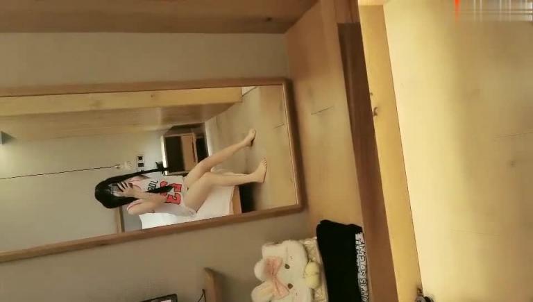 双马尾小萝莉,全裸露脸自慰诱惑 预览截图 2