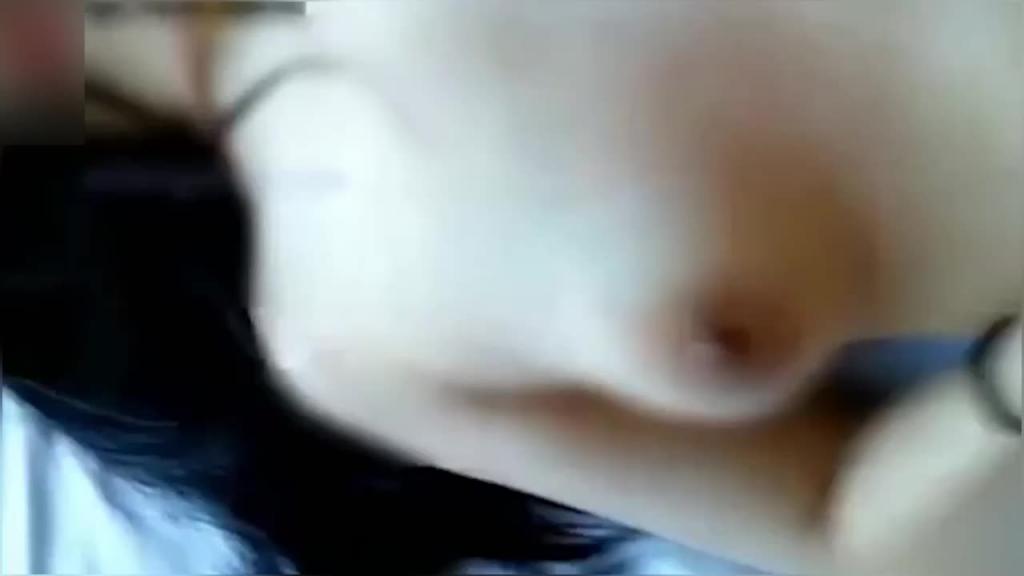 高三学妹1个小时干了3次，洗澡时直接操哭，气的骂”你骚逼!“ 预览截图 5