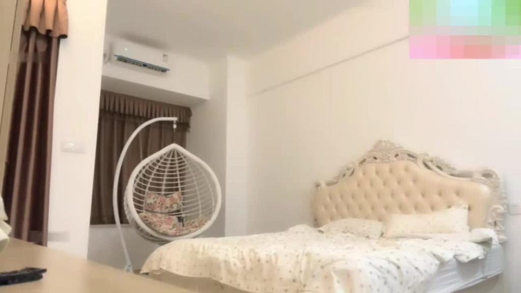 极品教师夫妻换妻群P,外表清秀全程被两探花轮 预览截图 12