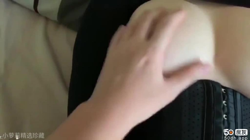 【中学生被暴打巨乳】好想被校长拖进厕所操,(师生恋)私底下暴操不留情【谁叫你发育这么好】 预览截图 7