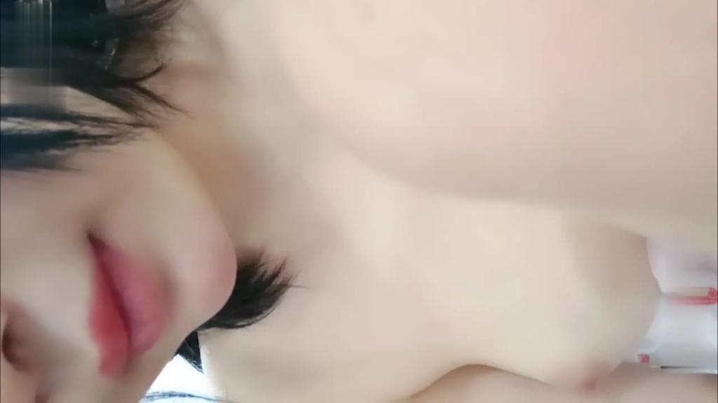 【蜜桃臀卡哇伊萌妹】快速抽插出白浆,大屁股对着镜头上下套弄 预览截图 9