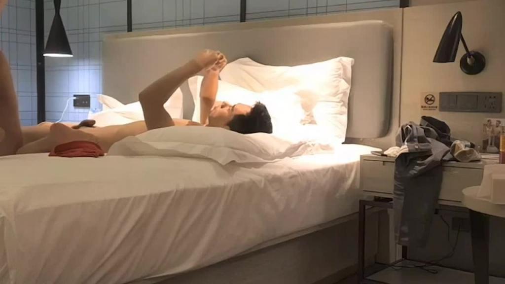约了个高挑模特身材的甜美女神 探花 预览截图 7