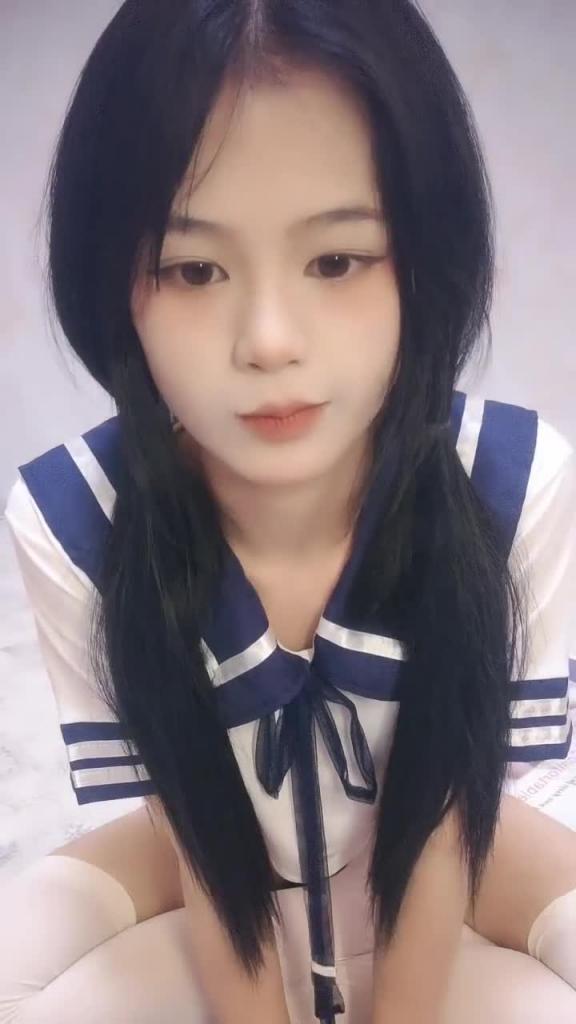 【萝莉萌妹】双马尾萝莉19穿上白丝袜操逼骑乘位打桩机 预览截图 4