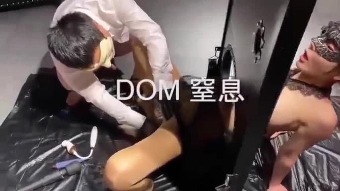 DOM窒息国产SM天花板黑丝美少女3p虐待 预览截图 12