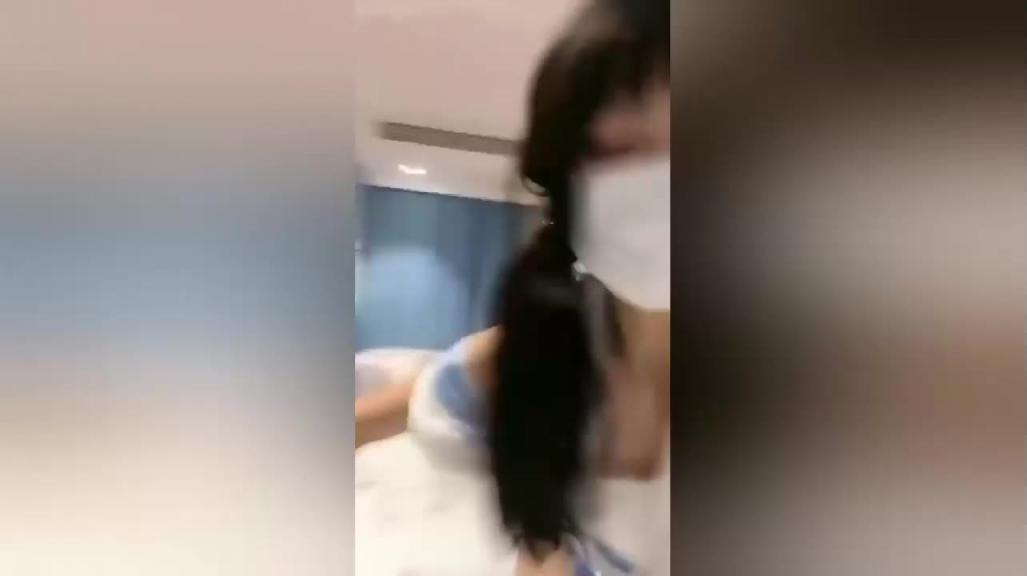 【黑料流出】抖音200W网红皮卡邱翠花性爱视频流出 预览截图 4