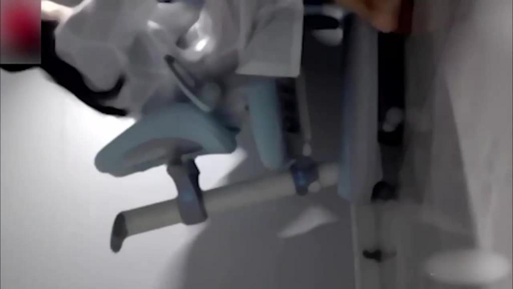 强暴医院女主任,他妈都湿了还装纯,真实记录事件全过程附聊天记录工作照 预览截图 2