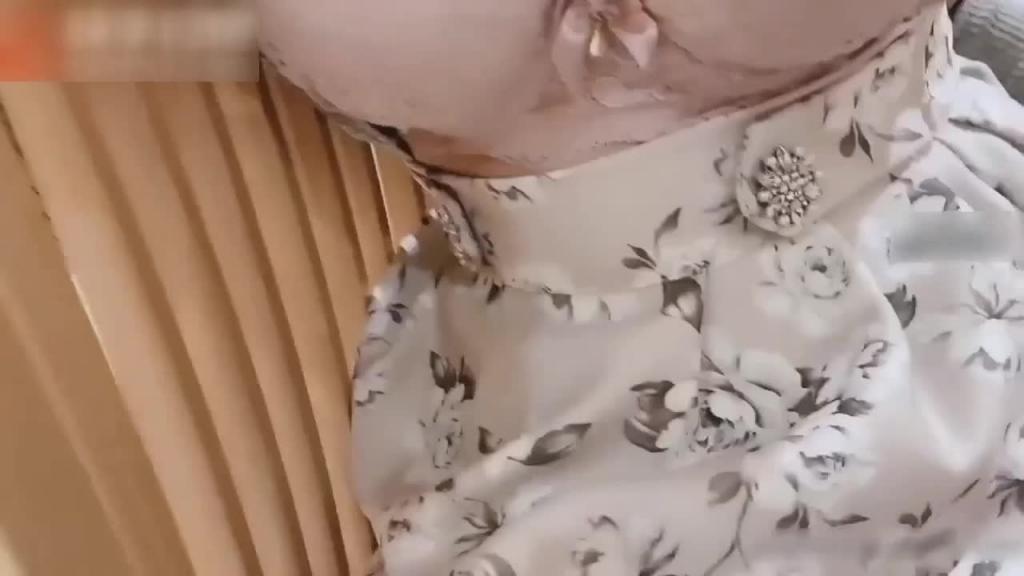 长这么漂亮奶子还这么大真是人间极品 预览截图 1