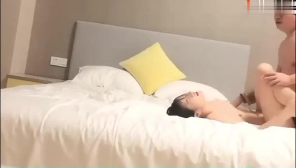 网约了个JK装00后萌妹子啪啪，洗完澡开干 预览截图 12