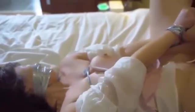 极品白虎萝莉被玩具刺激到喷水 预览截图 3