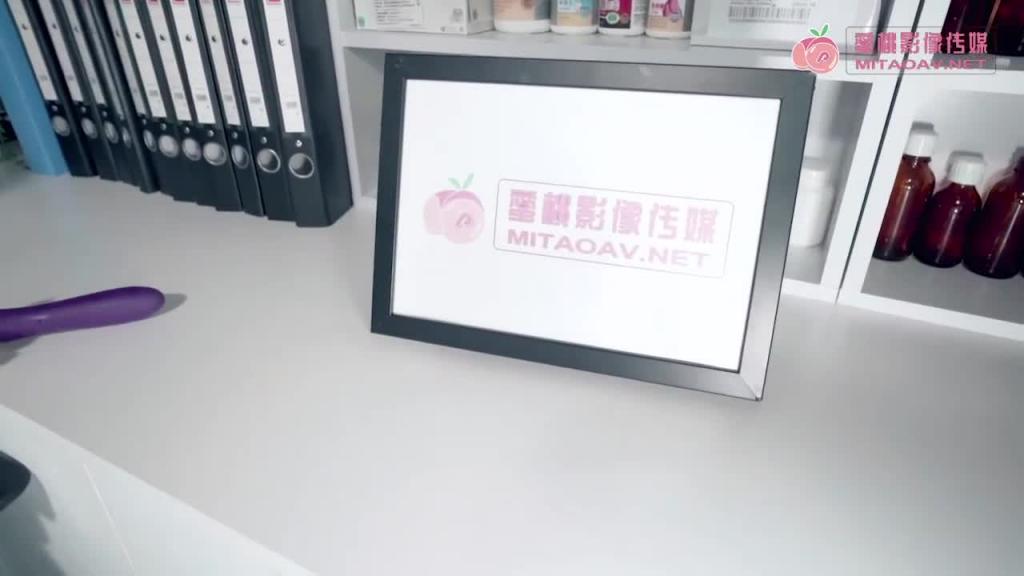 寂寞护士深夜轮值/医生肉棒插入幻想-蜜桃传媒 预览截图 12