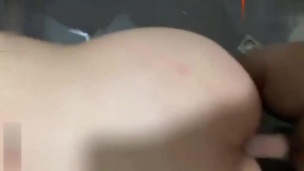 26岁剖腹产离异女网红自己带孩子长期被一轮操 猎奇 预览截图 12