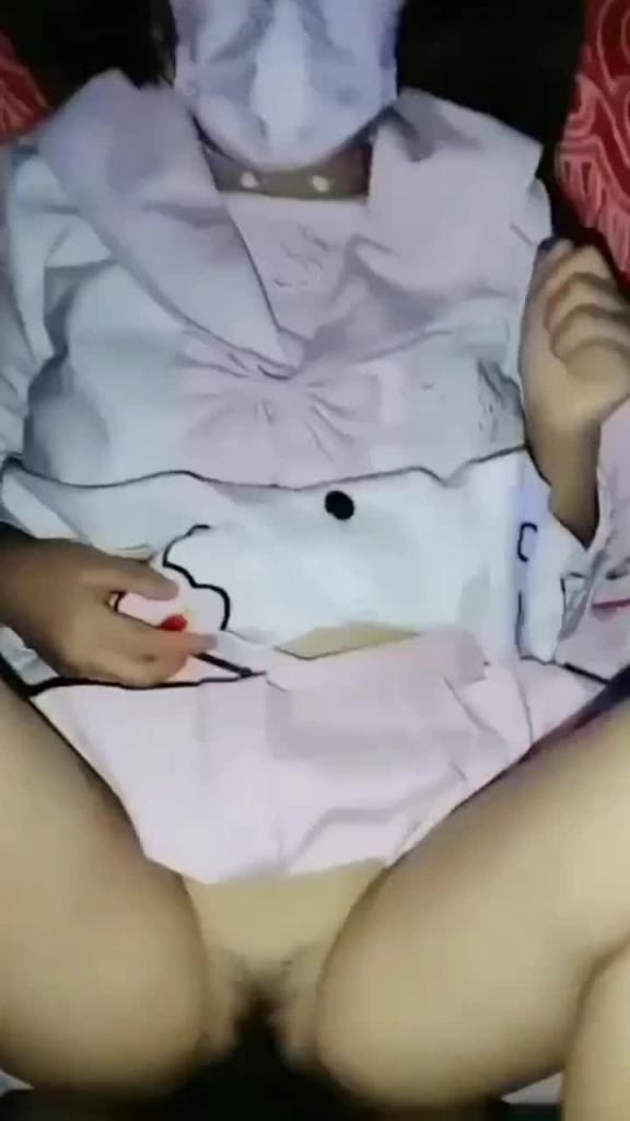 双尾洛丽塔童颜巨乳罗莉惨遭哥哥套内射 预览截图 4