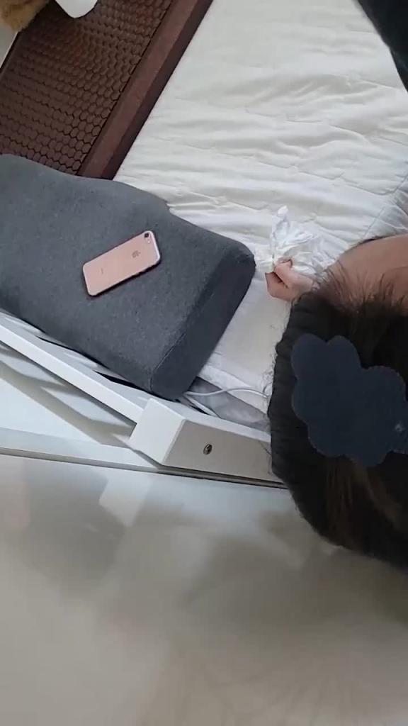 【姐弟乱伦】火遍外网的延边姐弟事件_兄妹相依为命_亲妹妹给哥哥口交足交换取零花钱_完整高清版 预览截图 9