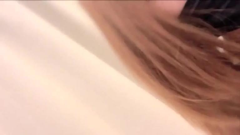【烈焰红唇极品网红美女】拨开丁字裤炮友一顿舔逼,第一视角特写操逼,圆润美臀骑乘爆操,进进出出快速抽插 预览截图 11