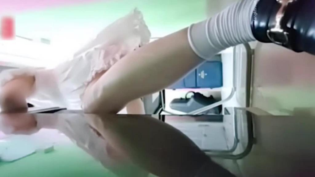 【老师自慰】音乐老师课上自慰喷尿，正宗音乐老师边上课边自慰高潮 预览截图 7