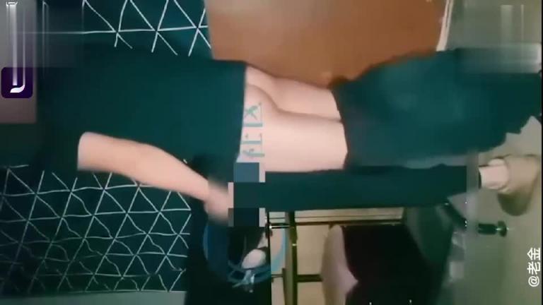 趁后妈喝醉了叫不醒，我把后妈操了，东北小哥乱伦继母又操了继母妹妹 预览截图 7