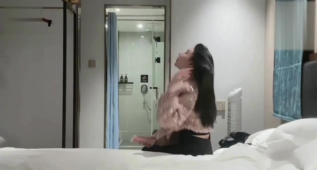 疫情逼价上涨,寂寞少妇兼职外围-探花精选 预览截图 1