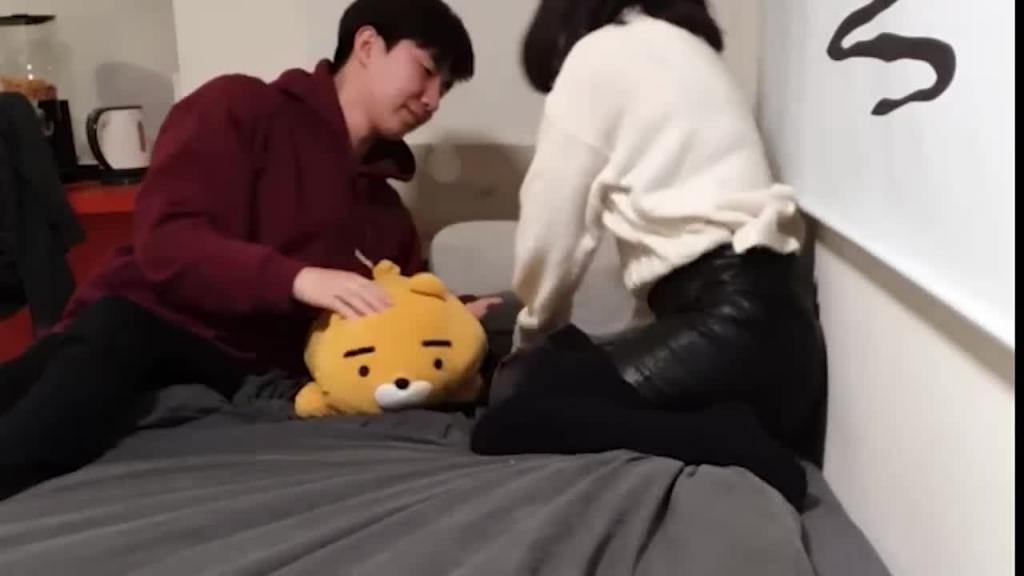 约泡漂亮网红美女 预览截图 4