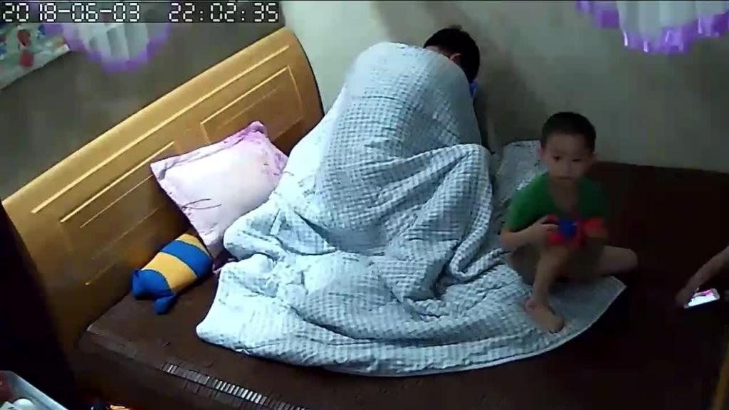 家庭监控-爸爸教儿子怎么操妈妈 预览截图 8