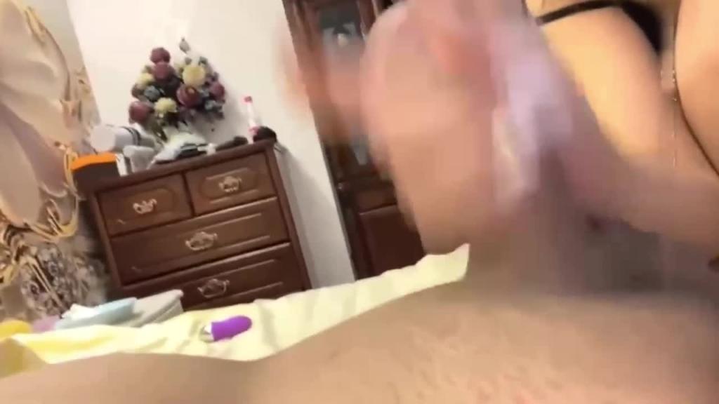 顶级女神粉嫩蜜桃臀这么好的白菜被猪拱了 预览截图 11