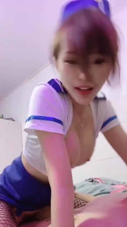 91涵菱 穿着制服 奶子真大 预览截图 1