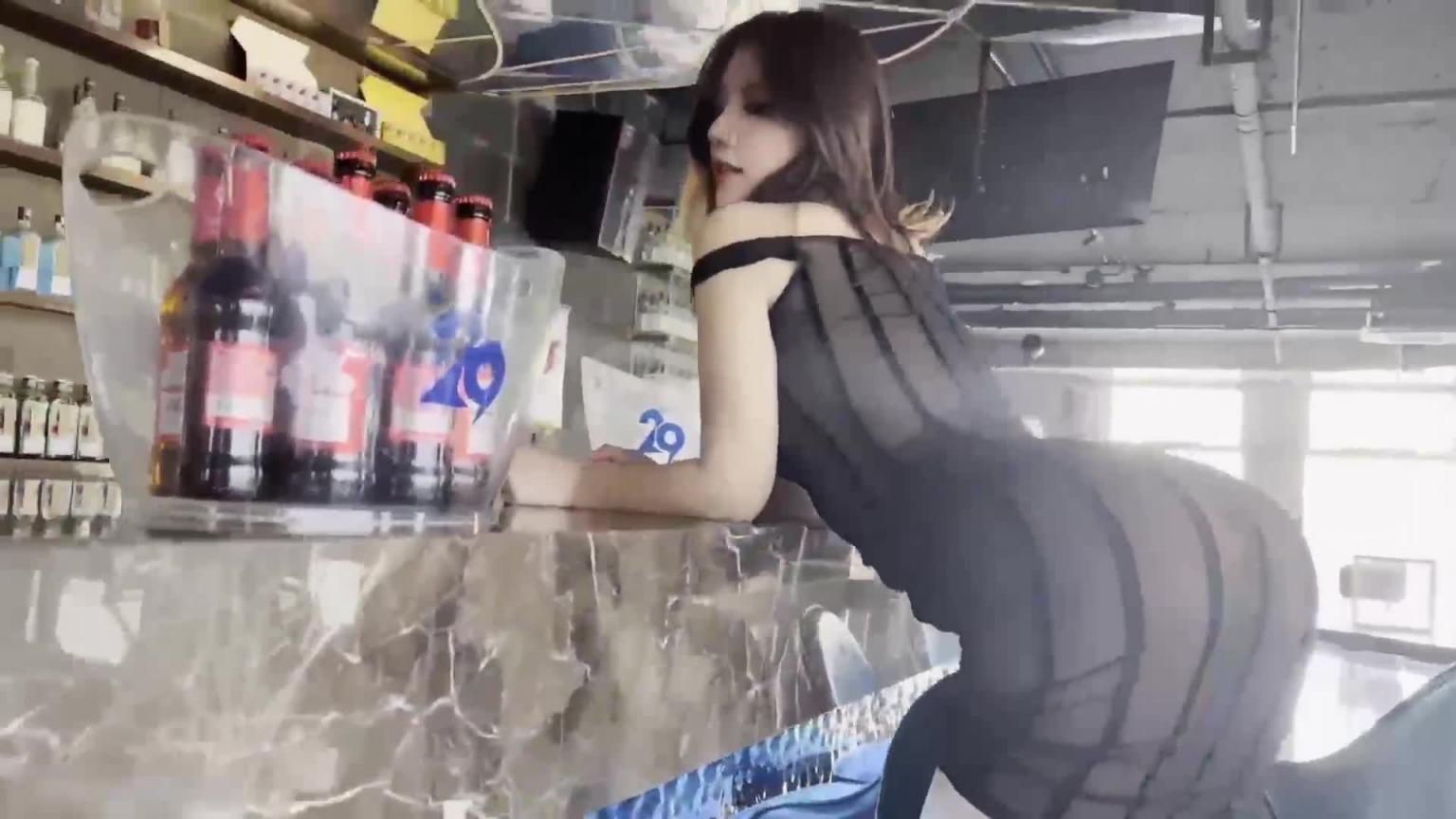 阿朱_酒吧喝醉捡尸,结果竟然有贞操裤 预览截图 4