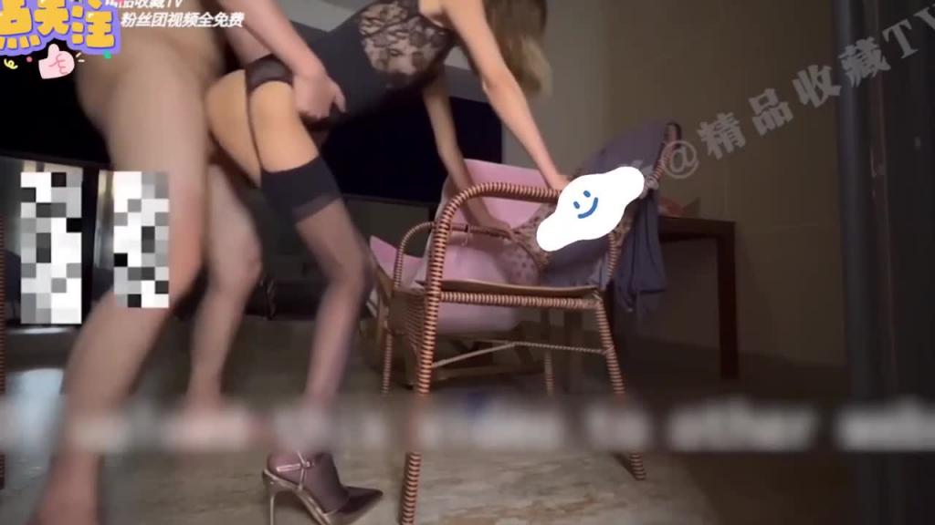 反差人妻网曝热门泄密流出少妇真会玩从床上操到阳台 预览截图 12