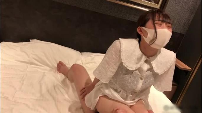 清涩女大生刚出来就被勐男强插 预览截图 5