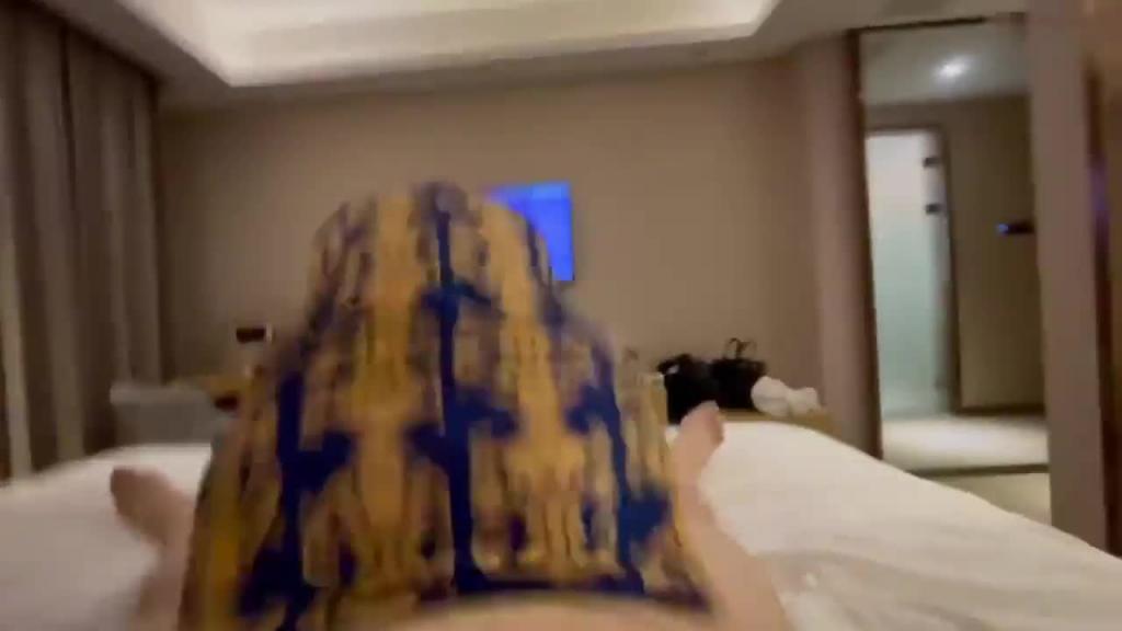 【极品粉穴萝莉】在读卫校细腰美臀小护士啪啪视频被渣男泄露 预览截图 3