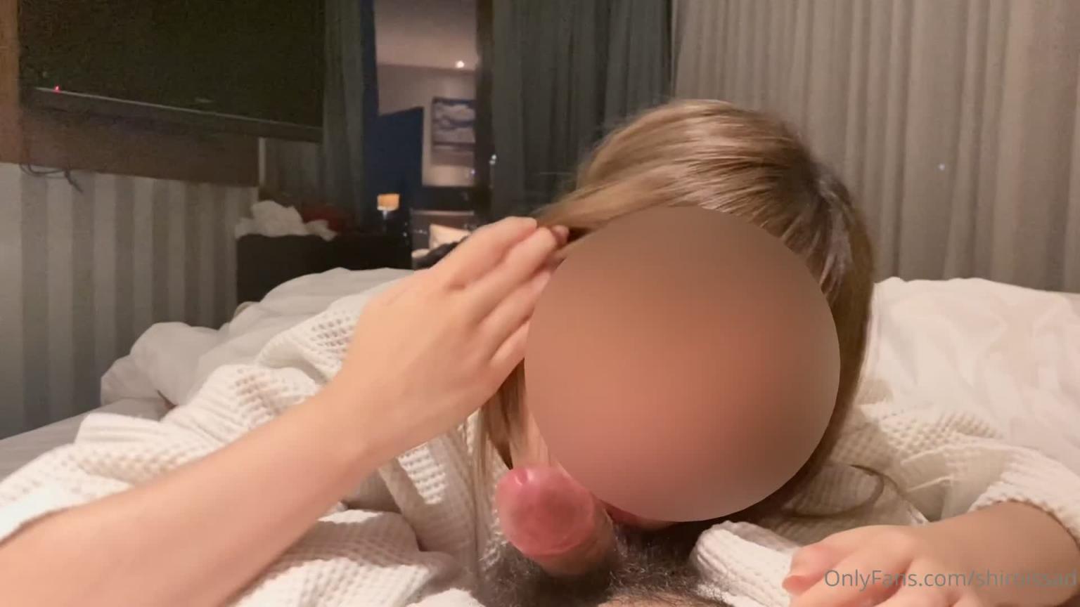 被窝里吃鸡的小可爱 预览截图 2