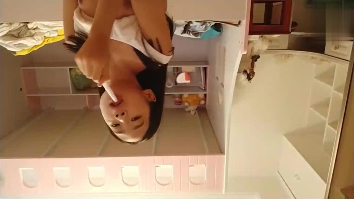 超嫩萝莉张婉莹寒假作业篇性感诱惑 预览截图 12