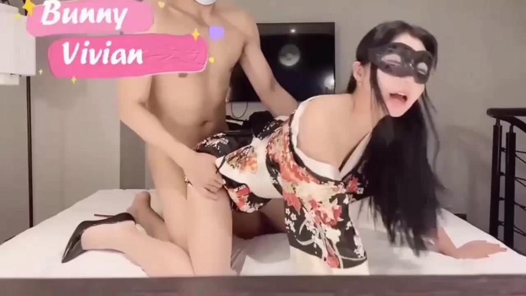 【爱丝袜的Vivian姐】和服鲜艳粉穴诱惑 预览截图 7