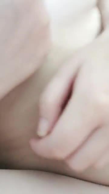 18岁精神小妹被暴力调教后入小动机年少不知少女香错把少妇当成宝少女逼扣起来都紧真刺激 预览截图 10