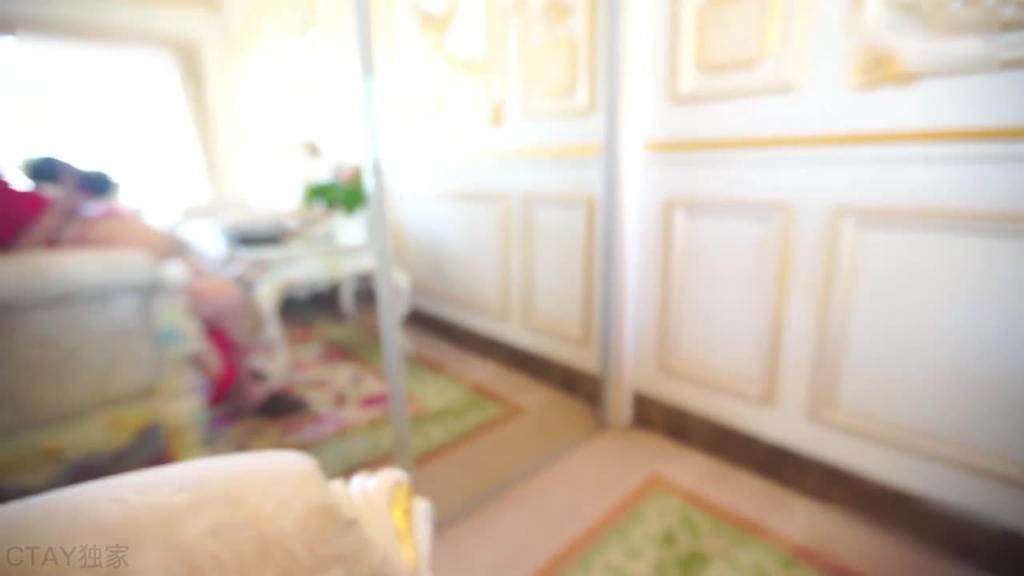 大学校花女神级美女嫩模答应摄影师拍摄大尺度写真,没想到却被干了! 预览截图 12