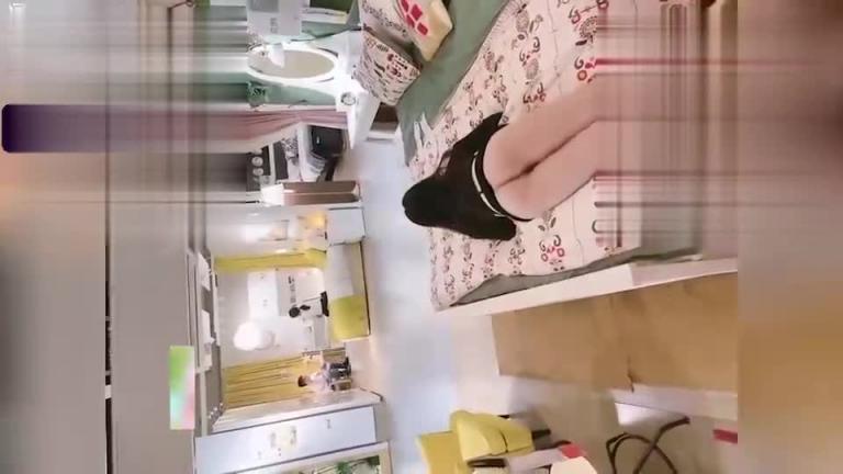 【魔都母女】户外漏出勾引陌生人野战,街上公园商场餐厅路人看的一脸懵逼 预览截图 11