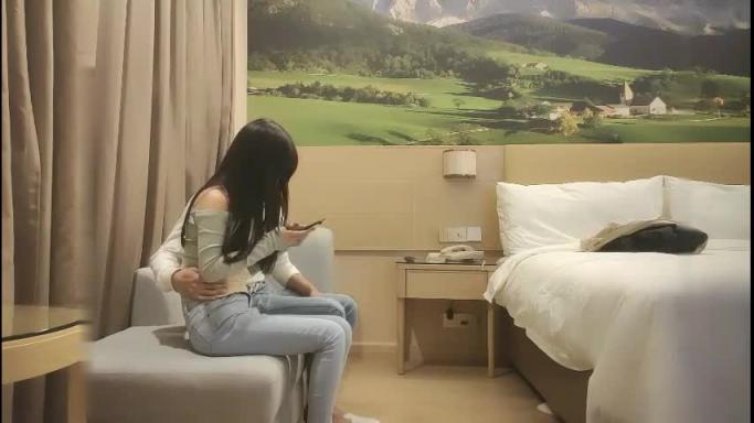 【壹屌探花】门票138,高端外围兼职平面模特身材一级棒_ 预览截图 1