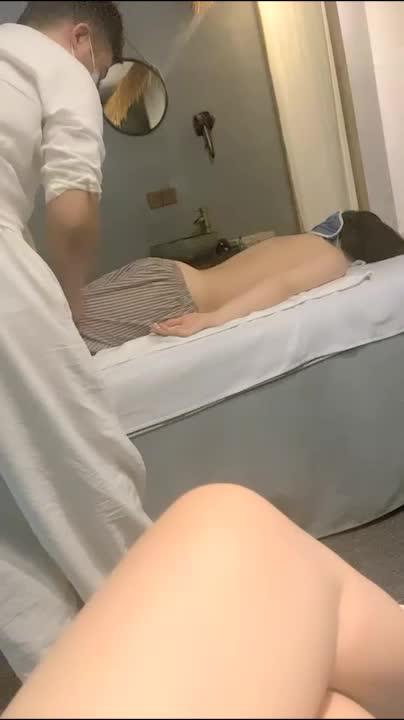 【真实女子SPA】真实偷拍高端SPA按摩,28岁小姐姐身材棒 预览截图 1