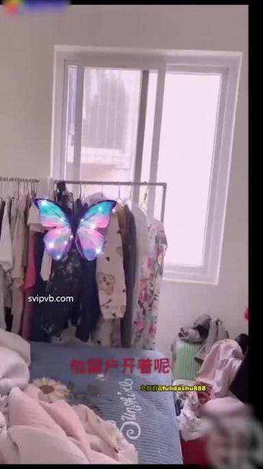 真实母子乱伦 让亲生母亲帮自己口交 预览截图 12