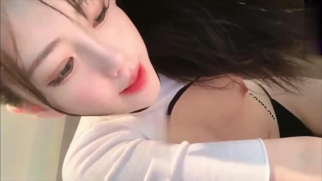 高颜值尤物女神来袭!浴缸湿身极度诱惑 预览截图 3