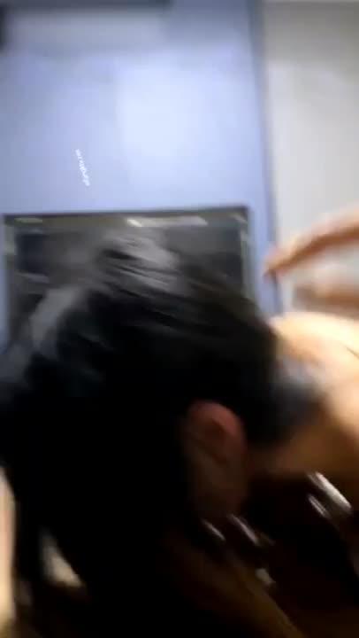 [反差母狗泄密]我的炮友喜欢吃鸡巴一边打屁股一边后入 预览截图 4