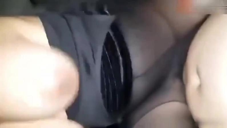 韩国多毛逼摩擦疯狂的战斗,无套内射,巨乳骚妇吃鸡,上位摇摆胸部乱晃 预览截图 6
